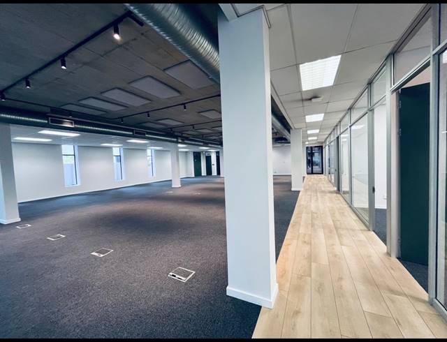 631M² OFFICE TO LET IN FOURWAYS